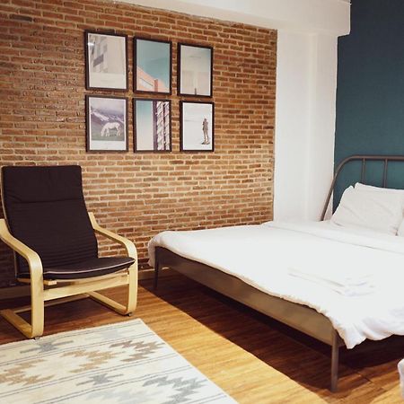 T-House Bkk 2Floors Near Bts With Swimming Pool And Free Wifi Hotel Банкок Екстериор снимка