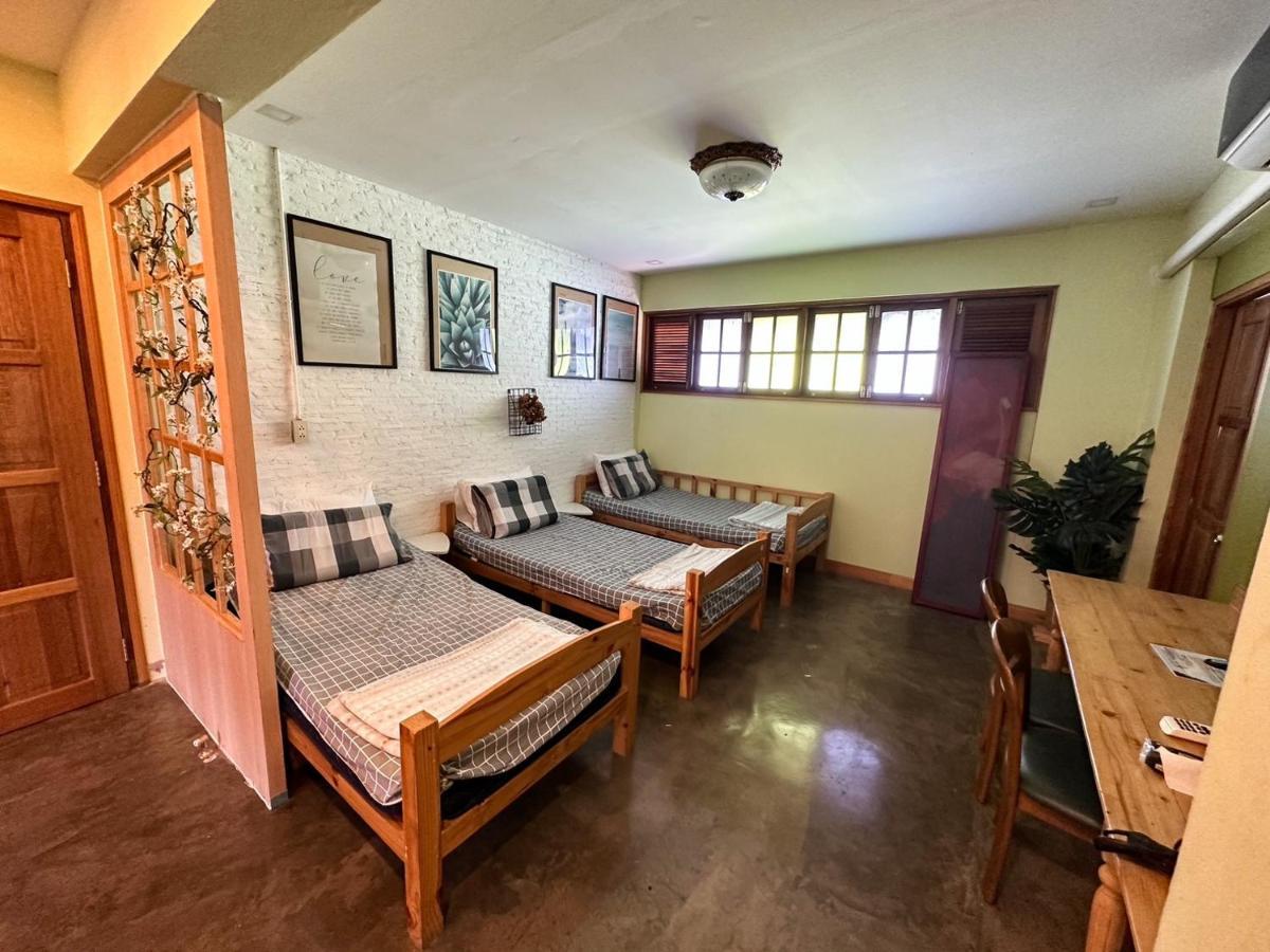 T-House Bkk 2Floors Near Bts With Swimming Pool And Free Wifi Hotel Банкок Екстериор снимка