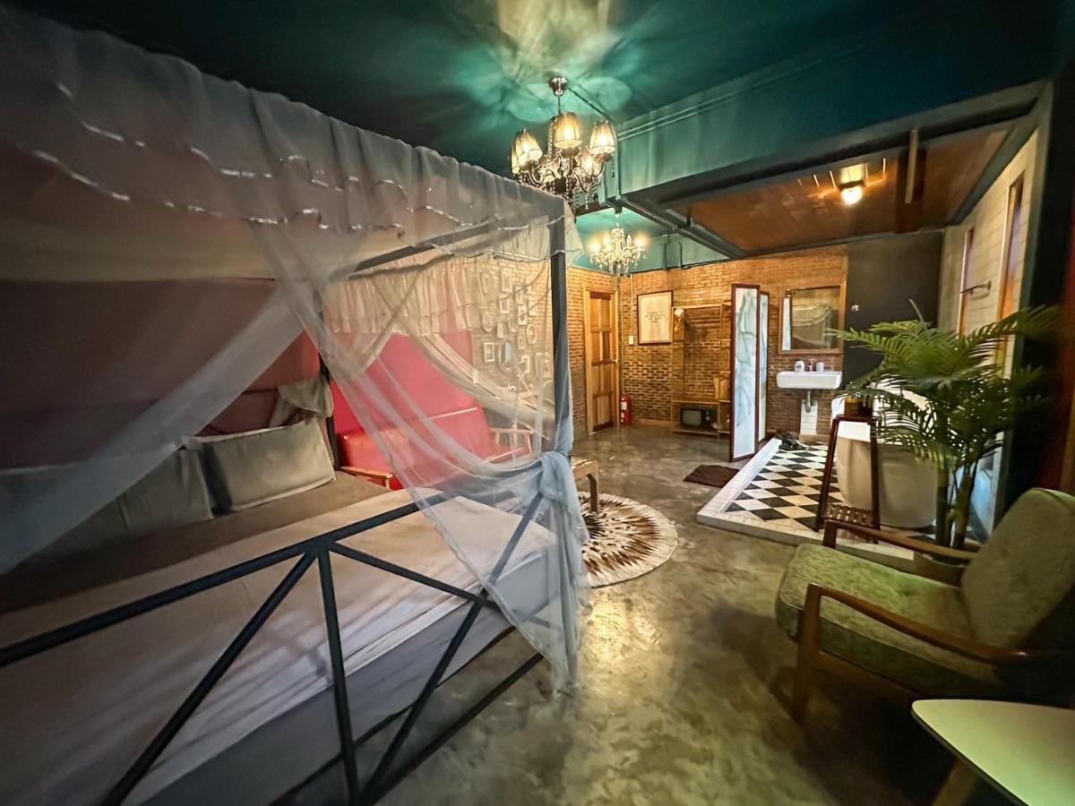 T-House Bkk 2Floors Near Bts With Swimming Pool And Free Wifi Hotel Банкок Екстериор снимка