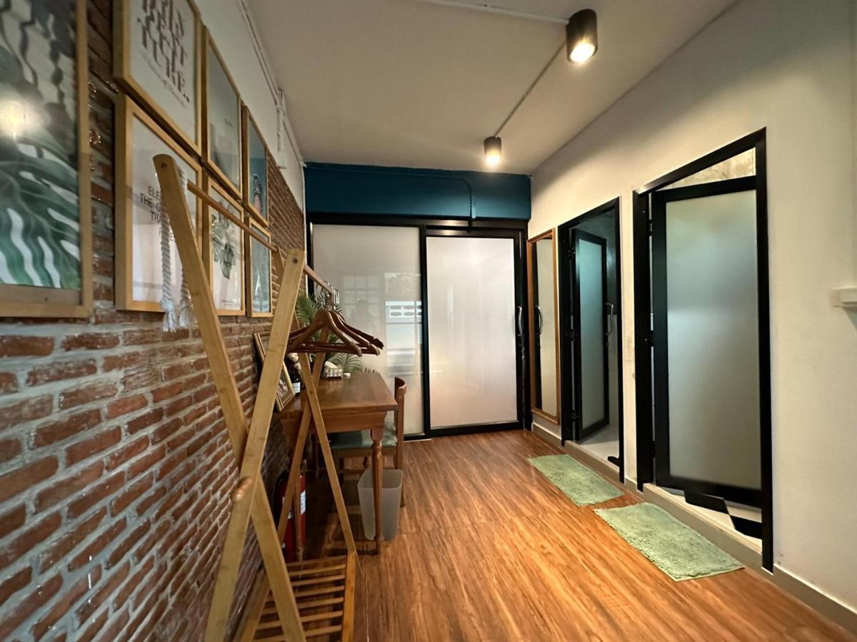T-House Bkk 2Floors Near Bts With Swimming Pool And Free Wifi Hotel Банкок Екстериор снимка