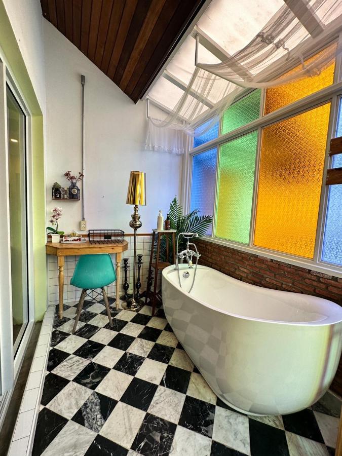 T-House Bkk 2Floors Near Bts With Swimming Pool And Free Wifi Hotel Банкок Екстериор снимка