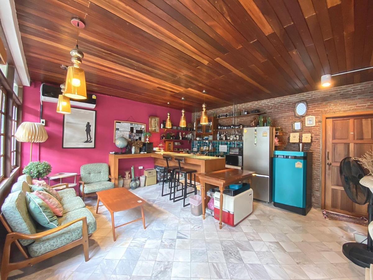 T-House Bkk 2Floors Near Bts With Swimming Pool And Free Wifi Hotel Банкок Екстериор снимка