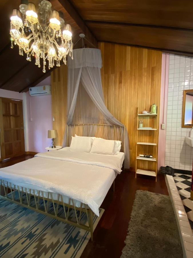 T-House Bkk 2Floors Near Bts With Swimming Pool And Free Wifi Hotel Банкок Екстериор снимка