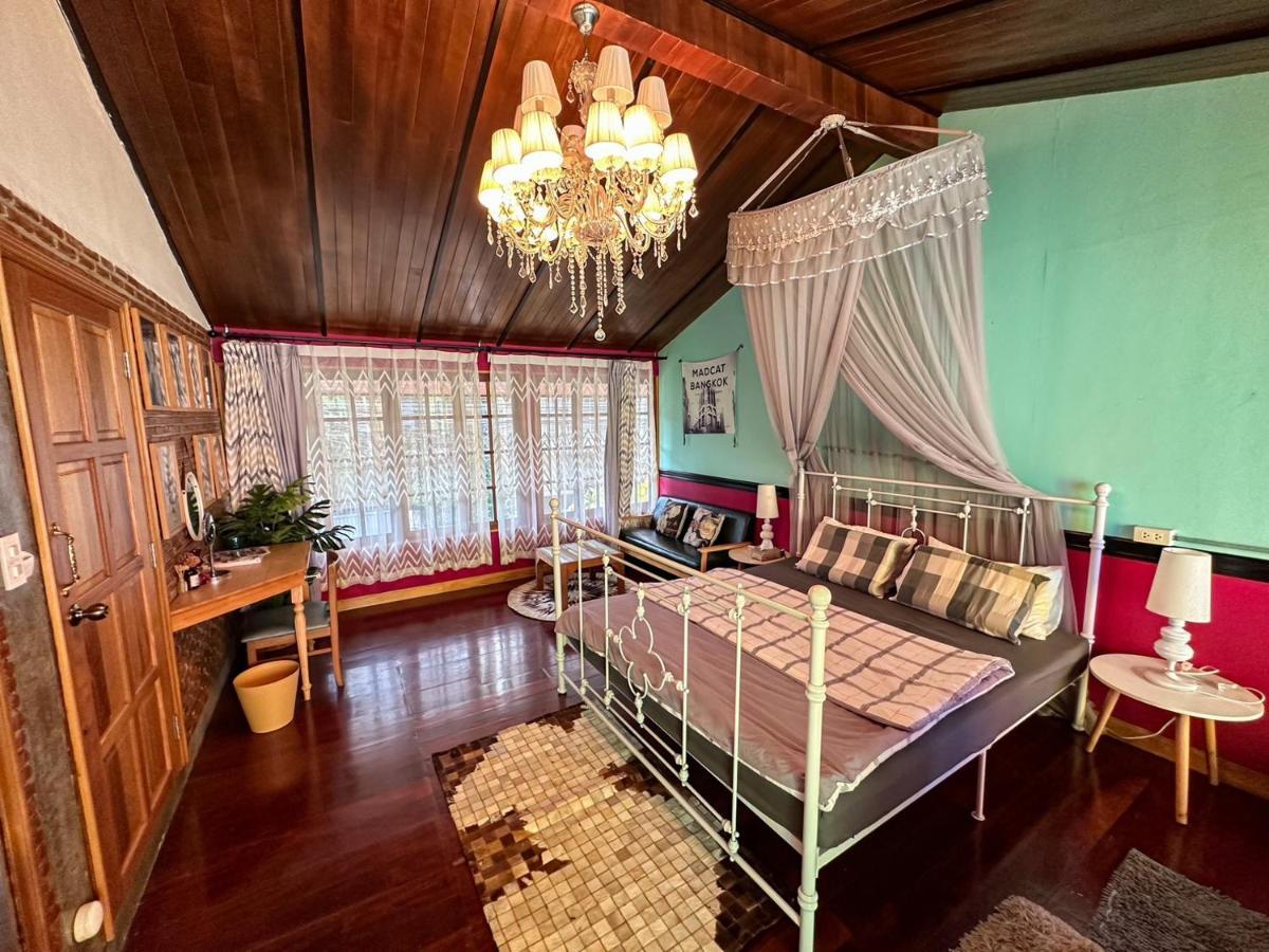 T-House Bkk 2Floors Near Bts With Swimming Pool And Free Wifi Hotel Банкок Екстериор снимка